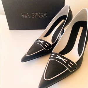 Excellent condition black and white kitten heels